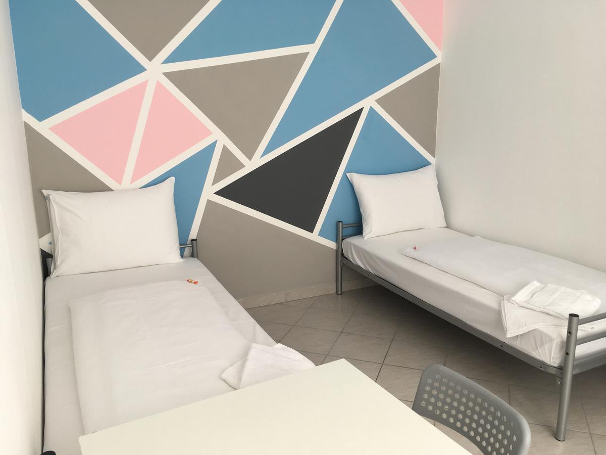 Boutique Hostel Zum Goldenen Kegel Вена Экстерьер фото