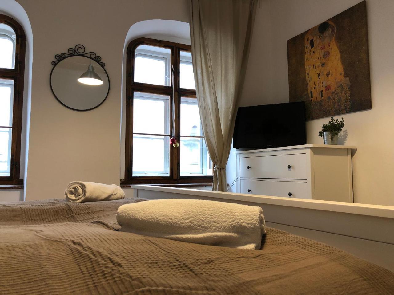 Boutique Hostel Zum Goldenen Kegel Вена Экстерьер фото