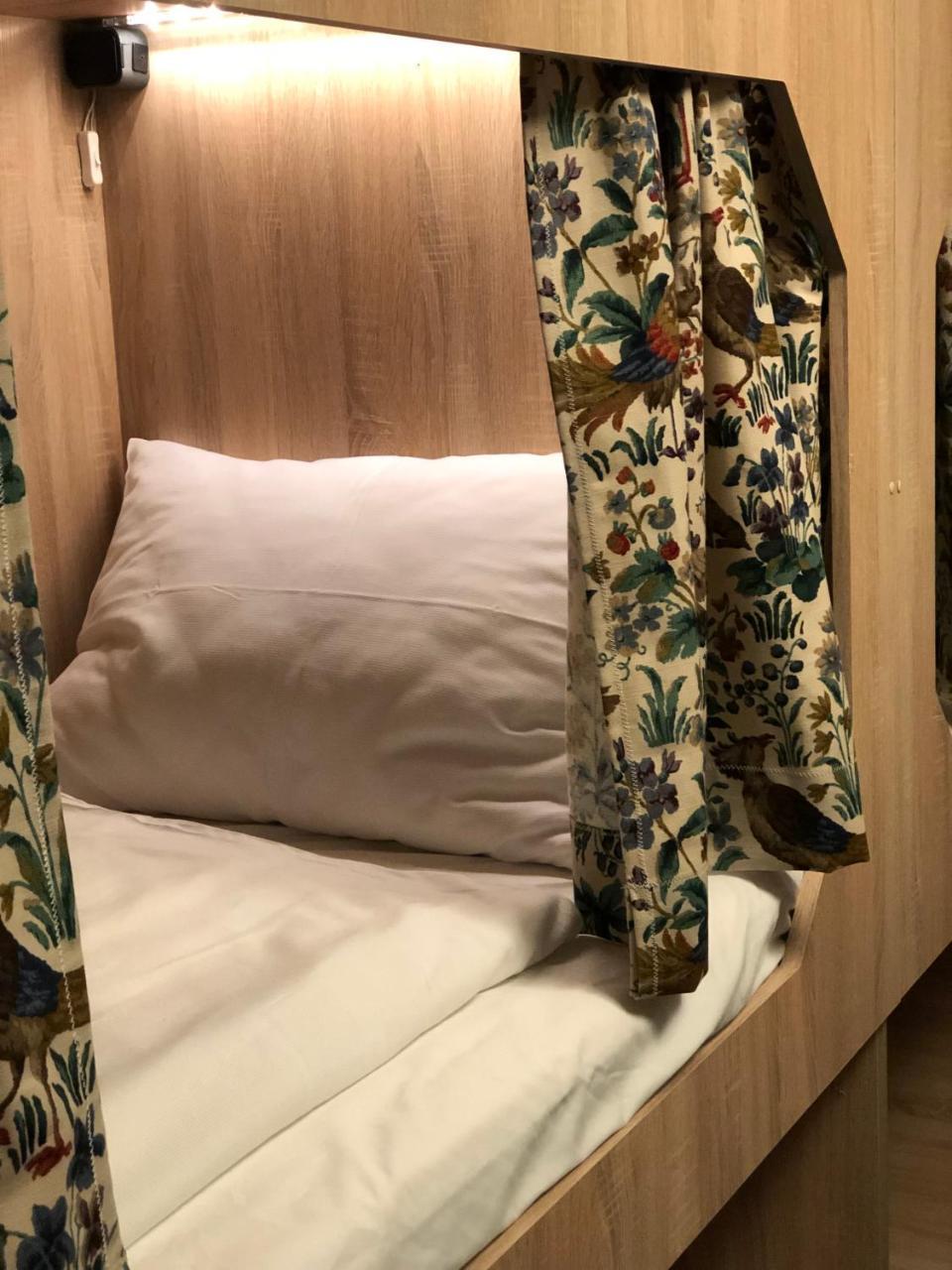 Boutique Hostel Zum Goldenen Kegel Вена Экстерьер фото